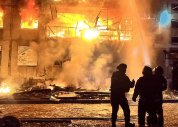 Novos bombardeios russos deixam 14 mortos e 37 feridos na Ucrânia