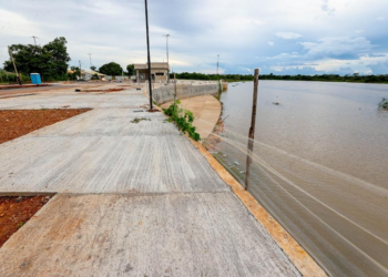 Governador vistoria obra da Orla de Santo Antonio de Leverger