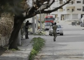 Líder da Síria pede paz e diz que país tem 'características para sobreviver' após denúncias de centenas de assassinatos