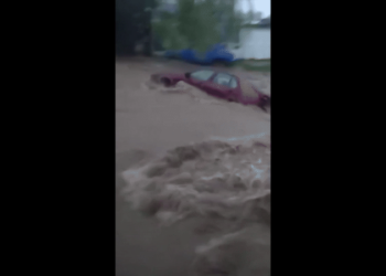 Sobe para 16 número de mortes em temporal histórico na Argentina; irmãs de 1 e 5 anos estão desaparecidas