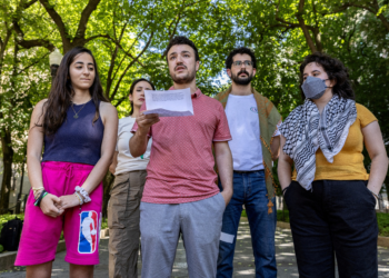 Estudante da Universidade de Columbia preso por governo Trump tem deportação temporariamente suspensa