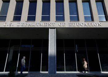 Departamento de Educação dos EUA vai demitir quase metade dos funcionários