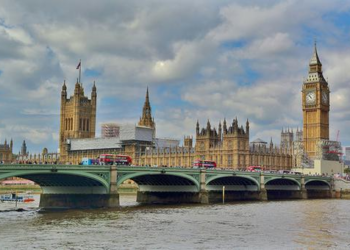 União Interparlamentar e ONU afirmam que homens seguem dominando política