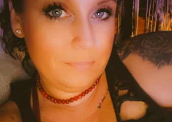 Mulher é encontrada viva dentro de carro seis dias depois de sofrer acidente e ficar presa nas ferragens, nos EUA