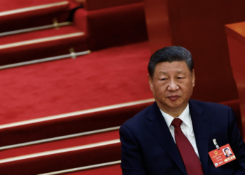 China encerra congresso anual com recados sobre guerra tarifária de Trump e meta ambiciosa de crescimento