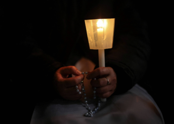 Papa Francisco passa noite tranquila, diz Vaticano