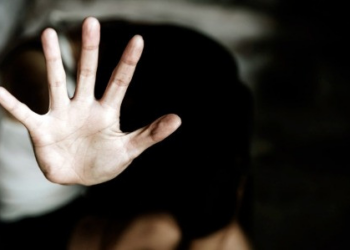 Pedófilo invade casa para estuprar menina de 9 anos