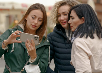 Da agilidade digital a levar os pais na entrevista de emprego: o impacto inédito da Geração Z