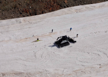 De 'bloqueador solar' a neve artificial: as iniciativas que buscam conter os efeitos do aquecimento global na Suíça