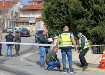 Vídeo mostra momento em que teto de boate pega fogo na Macedônia do Norte