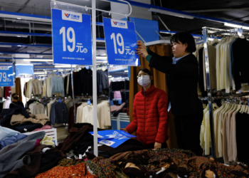 China divulga plano para impulsionar consumo e estimular economia