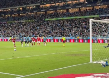 Alan Patrick marca de pênalti e empata Gre-Nal; assista