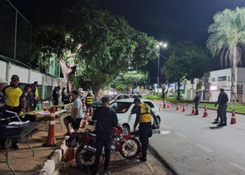 Blitzes após show de Zezé di Camargo prendem 11 por embriaguez em Cuiabá