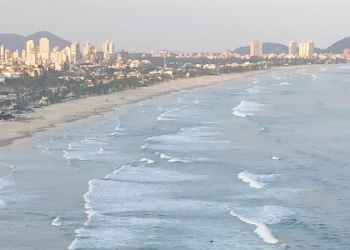 Homem de 40 anos morre após se afogar em praia do litoral de São Paulo