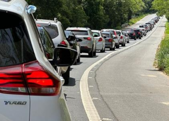 Rodovias de SP têm trânsito lento na volta do feriado