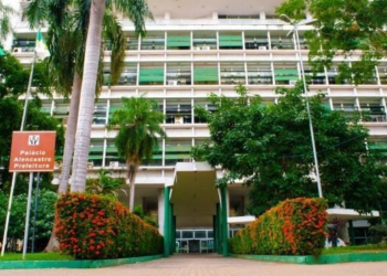 Prefeitura abre processo para exonerar servidor envolvido em esquema com facção