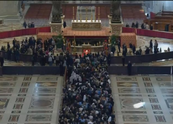 Começa velório de papa Francisco; acompanhe