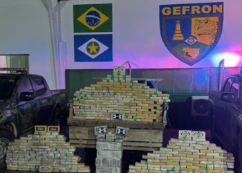 Traficante com R$ 6 milhões em drogas troca tiros com a polícia e morre na fronteira