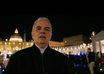 Bispo de MT participa de velório do Papa Francisco; vídeo