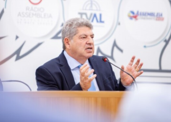 Conselheiro defende políticas contra hanseníase em lançamento de frente parlamentar