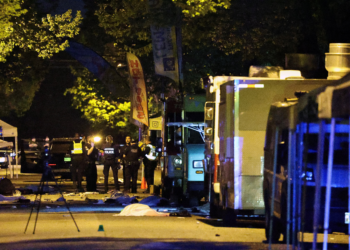 Motorista atropela multidão e deixa nove mortos e vários feridos em festival no Canadá