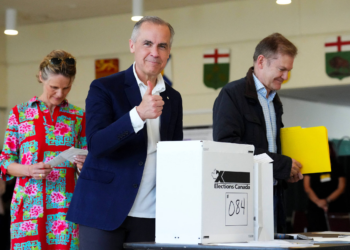 Premiê Mark Carney vence eleição e expande domínio liberal no Canadá, segundo projeção