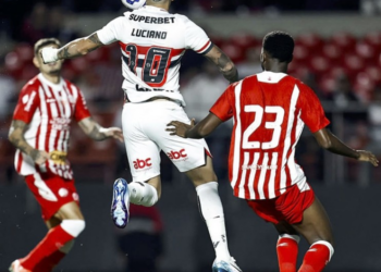 São Paulo vira sobre o Náutico e sai na frente na Copa do Brasil