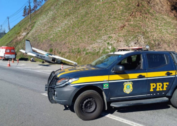 PRF define modelo de câmera corporal com acionamento manual e terá equipamento em viatura