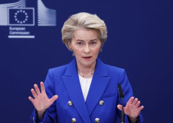 União Europeia tem 'plano forte' para retaliar tarifas de Trump nos EUA, diz Ursula von der Leyen