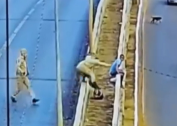 Bombeiros evitam que homem pule de viaduto em Cuiabá