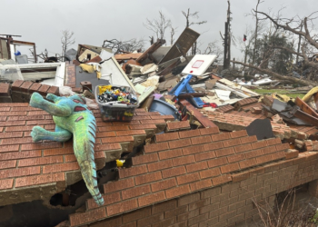 Sobe para 16 número de mortos em tempestades nos EUA