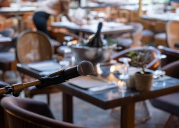 Projeto quer tornar opcional o pagamento de couvert artístico em Cuiabá