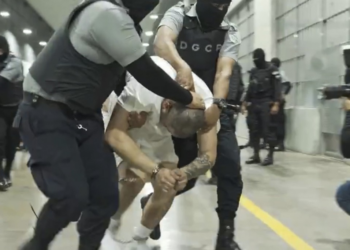 Trump pede à Suprema Corte dos EUA que suspenda ordem para resgatar homem deportado por engano para El Salvador