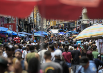 Conciliar epidemia de doenças mentais e produção é desafio no trabalho 