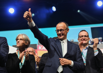 Alemanha terá governo com aliança de esquerda e direita para barrar extrema direita