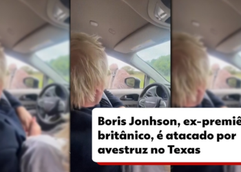 VÍDEO: Boris Jonhson, ex-premiê britânico, é mordido por avestruz no Texas