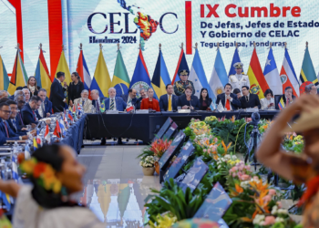Lula participa da cúpula da Celac em Honduras