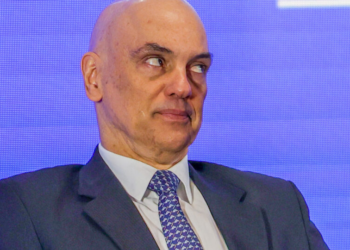 Moraes posa para fotos e vira “Big Alex” em entrevista a biógrafo de Che Guevara