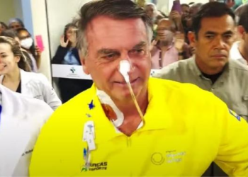 Bolsonaro passa por cirurgia em Brasília