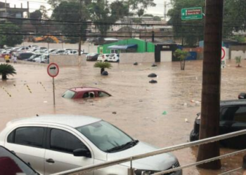 Abilio: Vazão é insuficiente, teria que rasgar tudo ali e fazer uma nova instalação de drenagem