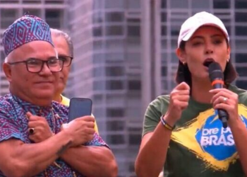 Quem é o pai de santo da Anitta que apoia Bolsonaro e pode ser candidato pela direita