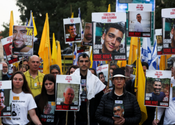 Hamas diz que está disposto a libertar todos os reféns em troca do fim da guerra em Gaza