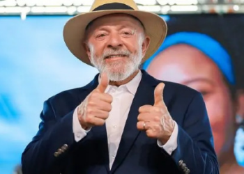 Desaprovação a Lula aumenta e chega a 56%