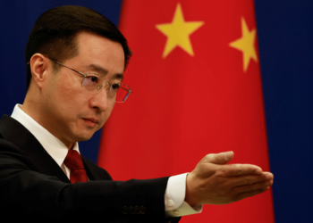 China diz que Trump deve parar com 'ameaças e chantagens' e não dá indicação de acordo