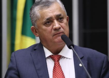 'Não existe plano B, Lula é o candidato em 2026', diz líder do PT na Câmara