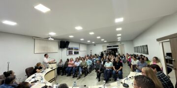 CAMPOS DE JÚLIO FAZ HISTÓRIA: QUASE 90% APROVAM TRANSFORMAÇÃO EM ESCOLA CÍVICO-MILITAR E COLOCAM O MUNICÍPIO EM DESTAQUE NO ESTADO