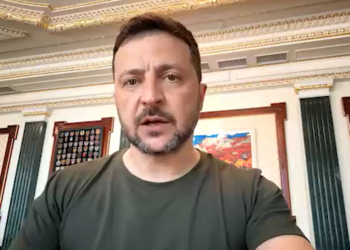 Negociações por cessar-fogo: Zelensky acusa Rússia de 'tentar ganhar tempo' para continuar com guerra na Ucrânia