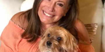 Susana Vieira lamenta morte de seu cachorro Bobinho: ‘Amor da minha vida’