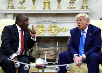 Trump confronta presidente da África do Sul com supostos vídeos de 'genocídio branco'
