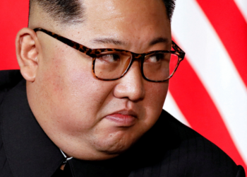 Navio de guerra da Coreia do Norte sofre acidente durante lançamento e irrita Kim Jong-un: 'Inaceitável'